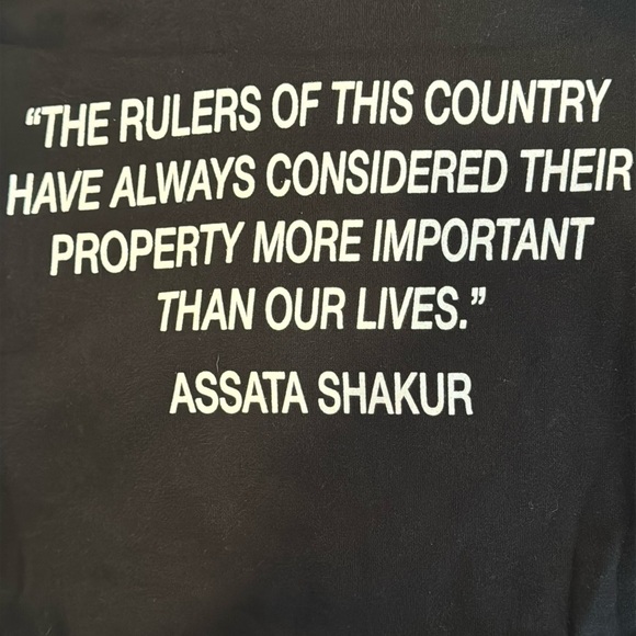 Midnight Dreamer Assata Shakur Black Graphic Pullover Hooded Sweatshirt Size M - Picture 5 of 16